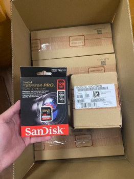 Used Extreme Pro Class SanDisk SDSDXDK-128G-GN4IN Memory Card
